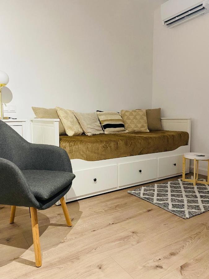 Cottage Studio Apartment *